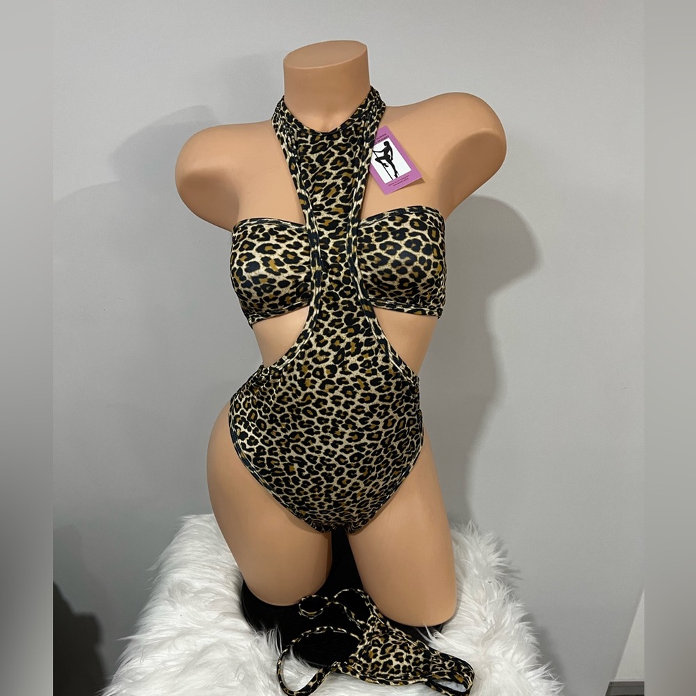 Exotic outfit leopard print